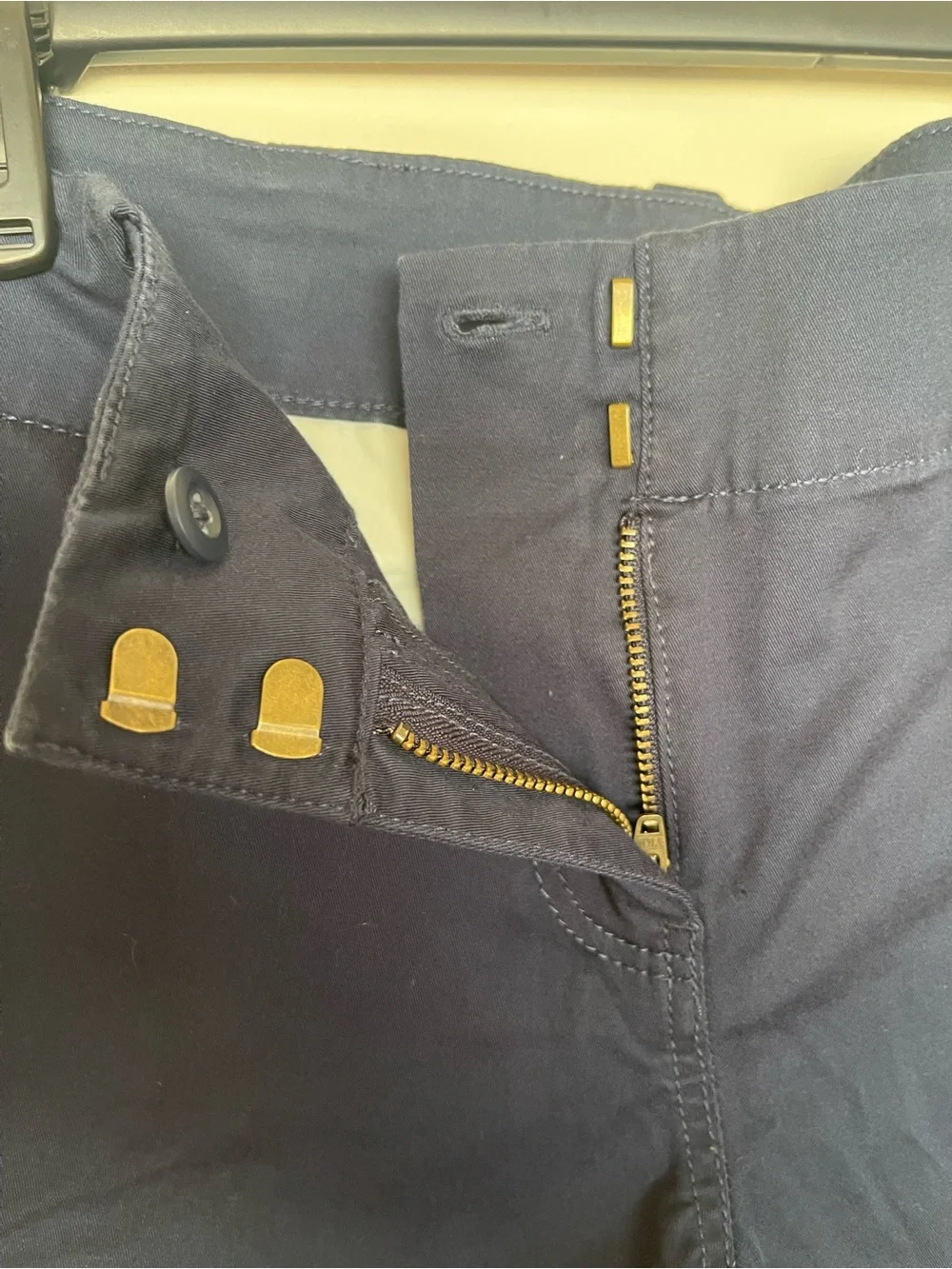 Vineyard Vines Navy Chino Women's Shorts 3.5 in. inseam - Picture 6 of 7